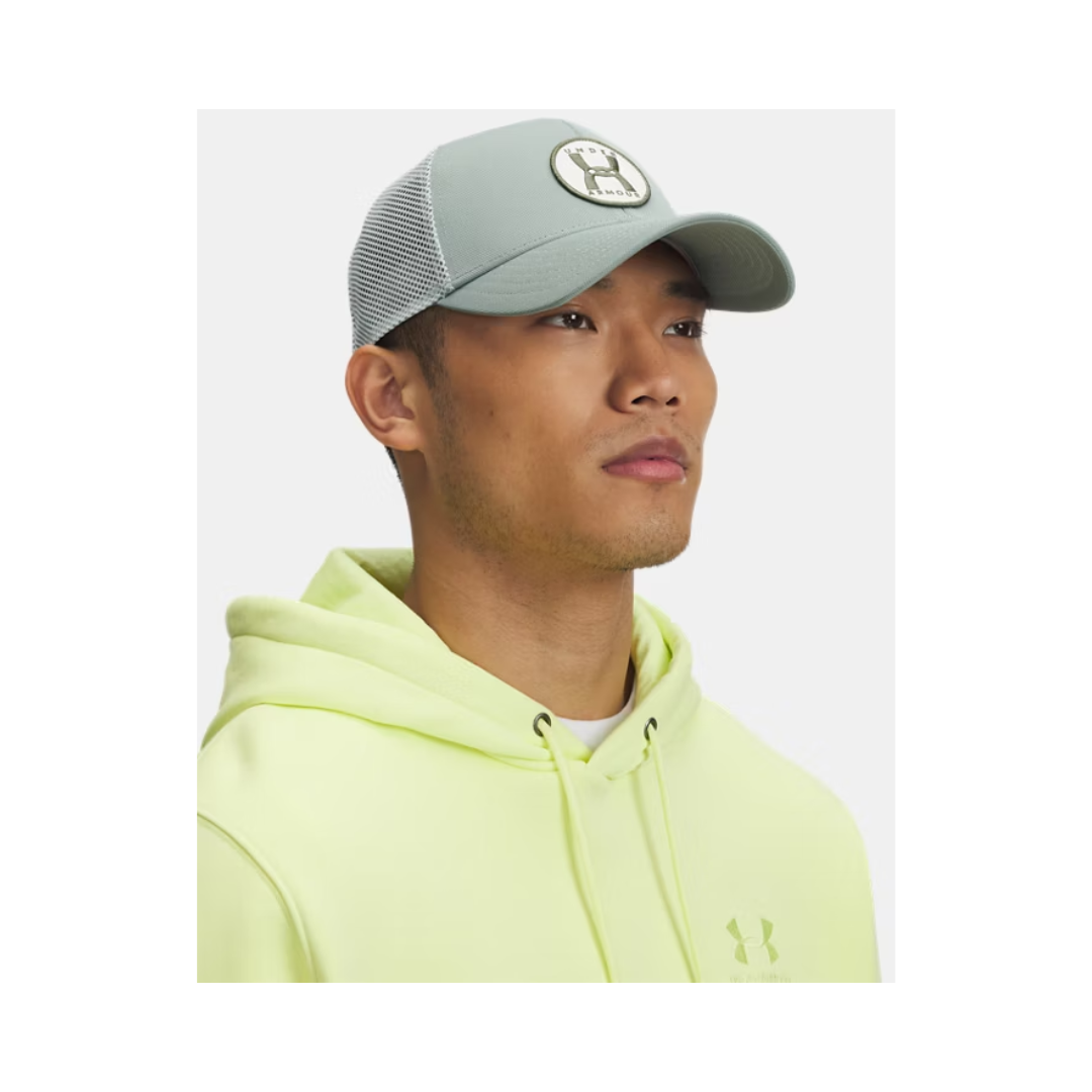 Gorra UA Blitzing Trucker