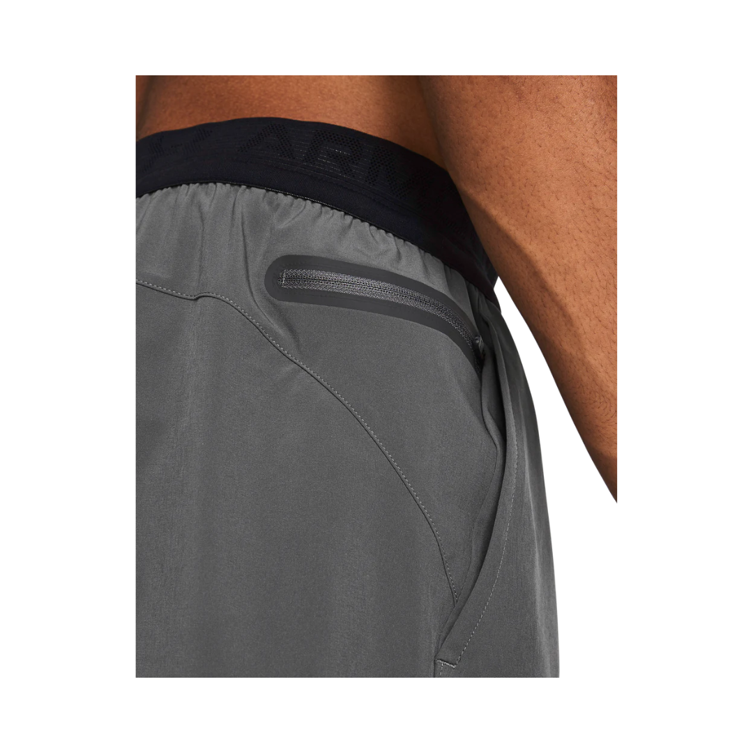 Short para Caballero UA Peak Woven 6"